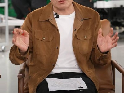 雷军直播拆解小米YU7:主副驾均享零重力座椅 舒适体验实现“平权”