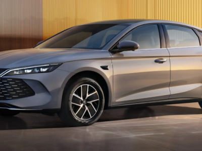 比亚迪秦家族双雄来袭！2026款1月8日上市，纯电续航达210km