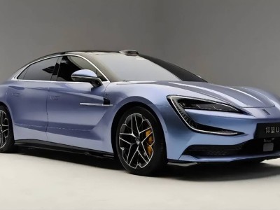 比亚迪仰望U7续航破千+15分钟快充,技术跃升却难掩高价门槛之憾