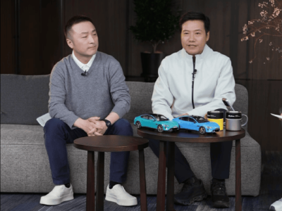 雷军直播谈公关部困境：长期负面舆情下团队疲惫动作变形