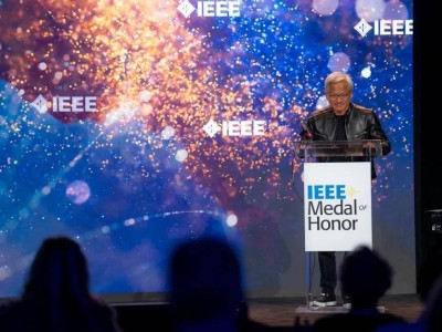 NVIDIA黄仁勋荣膺2026年IEEE最高荣誉 引领AI革命获全球认可