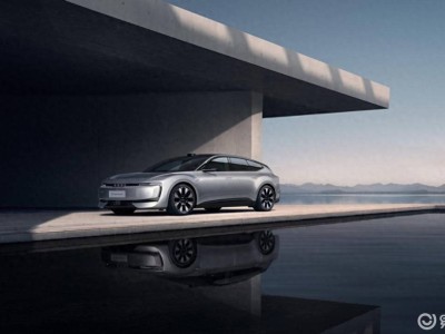 奥迪E5 Sportback斩获权威大奖，引领豪华电动市场新风潮