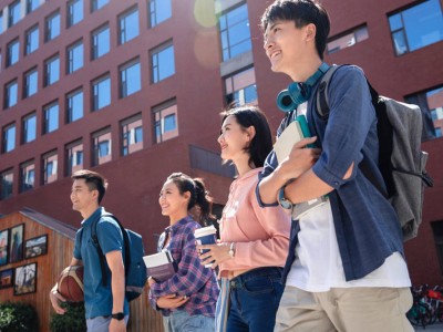 高数成绩差或让家长陪读？大学教育应让学生“断奶”而非“巨婴化”