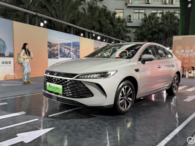 新款秦PLUS DM-i与秦L DM-i焕新登场,大电池强续航,配置升级亮点足