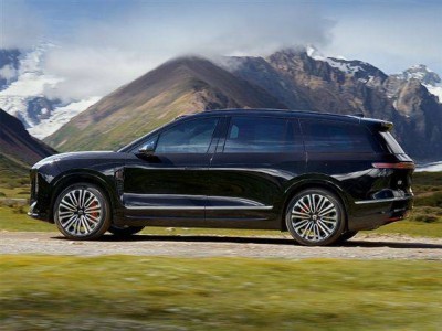 蔚来全新ES8表现亮眼：月销破2万 斩获多细分市场销量冠军