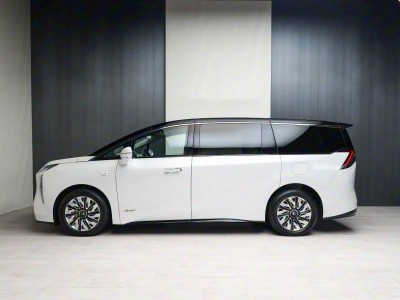 别克至境世家深度体验:零重力座椅、真龙插混,旗舰MPV实力几何?