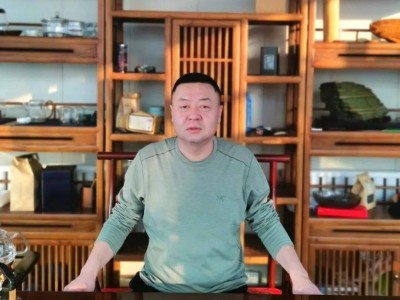 潍坊商界精英张雷：掌舵建筑机械与建材企业 深耕黄金酱酒市场