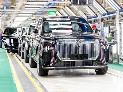 东风岚图云峰工厂升级改造，冲刺40秒下线新车，产能再上新台阶