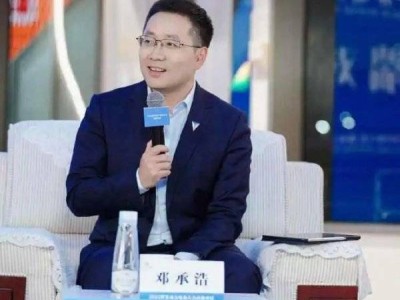 从对手到榜样：深蓝汽车姜海荣卸下包袱，盛赞小米并借鉴雷军直播风