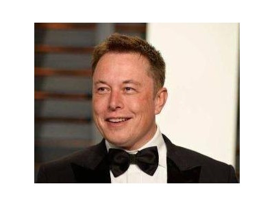 马斯克：特斯拉FSD系统或下月在欧获批，中国有望同步，Robotaxi将普及