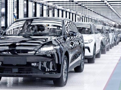 中国汽车强势崛起：德日韩车企因思维固化错失先机，智能化成制胜关键