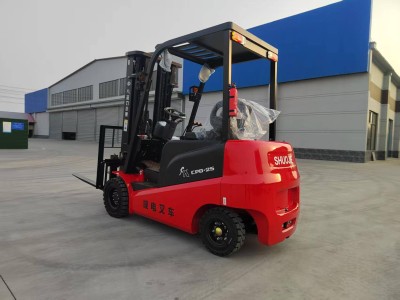 诺力小象新能源电动叉车多型号可选，锂电铅酸双配置，性能卓越适配多场景