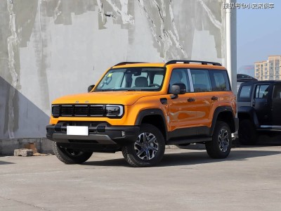 2026款北京越野BJ40燃油巨幕版登场!智能座舱硬核越野,13.29万起售