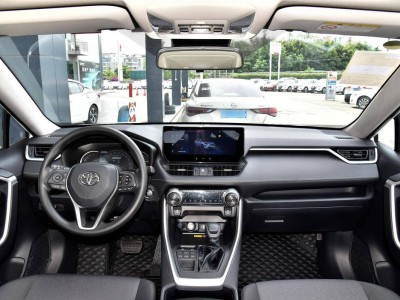 燃油跑车巅峰对决：六款百公里加速迅猛的“速度猛兽”盘点