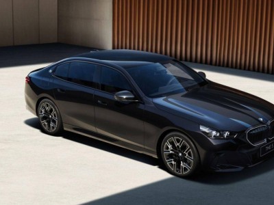 2026款宝马5系与i5焕新登场：配置升级价格下调 36.8万元起售