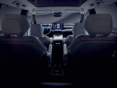 丰田全新三排电动SUV预告图亮相，2月10日首秀，或成汉兰达电动版