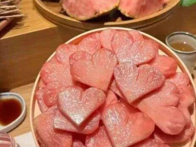 粉菠萝凭啥身价高？颜色独特口感好，背后还有这些秘密