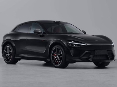 新款小米YU7 GT申报图亮相：全黑车身配宽胎，极速300km/h性能强劲