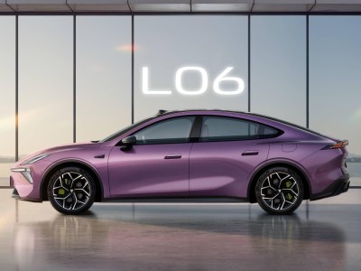 深蓝L06与比亚迪海豹07 DM：纯电智能与混动经济性的精彩碰撞