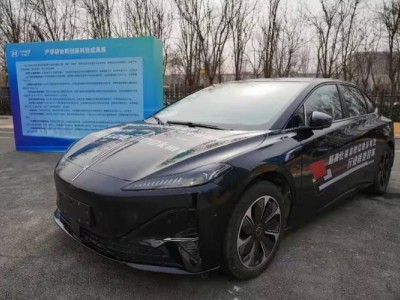 一汽富锂锰固液电池首发装车，续航超千公里，量产之路还有多远？