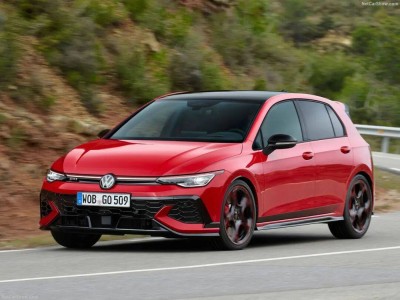 硬核小钢炮来袭！大众高尔夫GTI 50周年版，赛道激情不输本田思域Type R