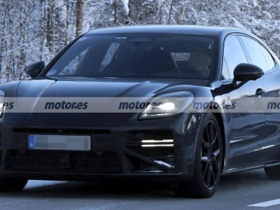 2028款保时捷Panamera路试谍照流出：大灯向纯电卡宴靠拢 辅助系统硬件升级