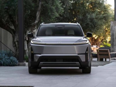 2027款丰田汉兰达焕新登场：纯电驱动引领三排座SUV新潮流