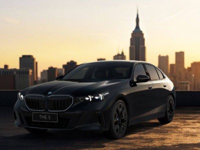 宝马2026款5系与i5增配降价齐登场，销量反差难题待解