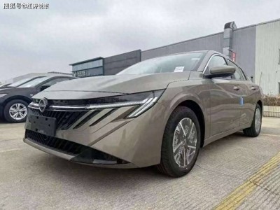 日产全新轩逸实车到店！轿跑外观配双联屏内饰 1.6L动力一季度上市