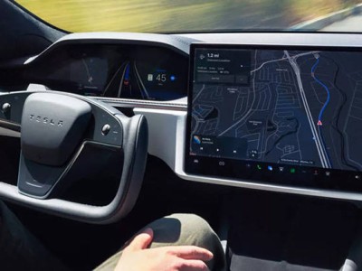 触屏操作遇挑战！新规推动驾驶核心功能回归实体按键 科技与安全并重