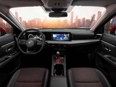 电车能量回收：高效环保新体验，油车传统刹车：老而稳但能耗高