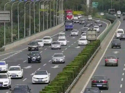 同样跑120转速差大？变速箱、发动机、车重和脚法是关键！