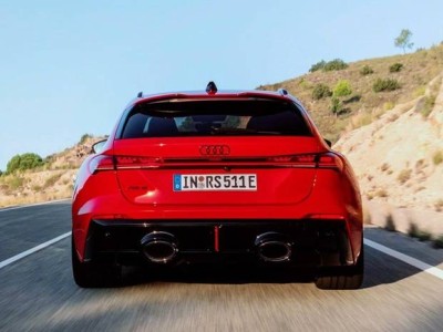 奥迪全新RS 5家族登场：插混系统加持，性能提升也迎新挑战