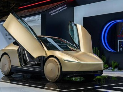 特斯拉Cybercab下线：无方向盘踏板后视镜 专为无人驾驶出租车打造