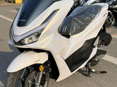 本田PCX160：配置虽“保守”，却是不少通勤族的“务实挚爱”