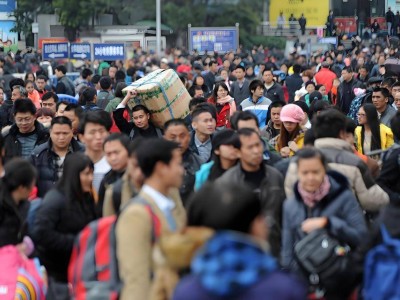 比亚迪春节广告不提车只谈温情，暖心文案让游子倍感慰藉