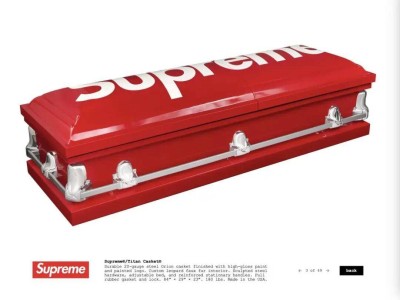 美国潮牌Supreme推联名棺材：20号钢打造豹纹内饰，潮流与丧葬碰撞引热议