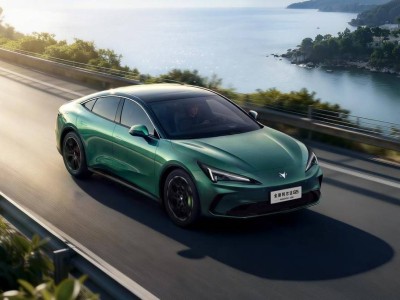 3月1日预售开启！全新阿尔法S5智驾小蓝灯+256色氛围灯亮点十足