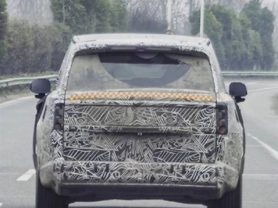 小米首款大型增程SUV YU9轻伪装亮相，独特设计+大空间或成家庭出行新选择