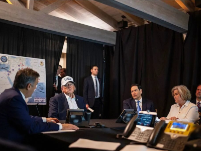 白宫发布照片：特朗普监控对伊朗行动