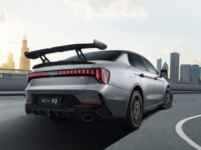 领克03大尾翼版与03+全面对比：个性实用VS赛道性能谁更胜一筹