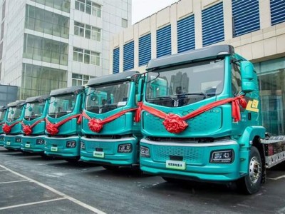 破局与新生：新能源重卡如何从价格泥潭迈向价值新赛道