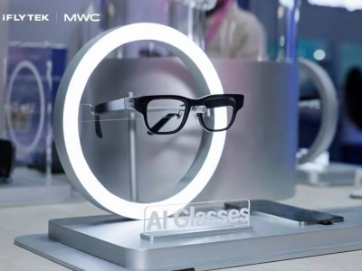 科大讯飞AI眼镜MWC 2026首秀:唇动降噪提准率,40克轻体适配多商务场景