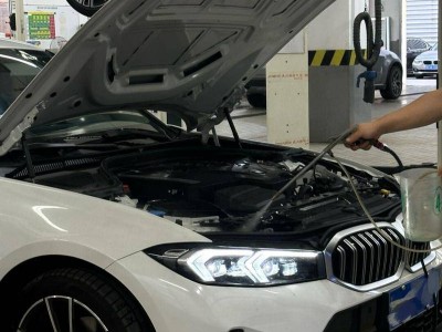 智能电车与燃油车：科技便捷VS机械可靠，谁才是你的出行优选？