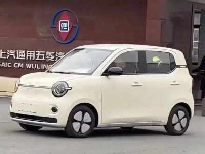 五代宏光MINI EV四门版官图发布，内饰配置升级，续航提升价格或有变？