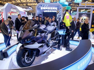 AWE2026首驱科技展馆成焦点：央视专访、大佬探访，共启两轮智行新未来