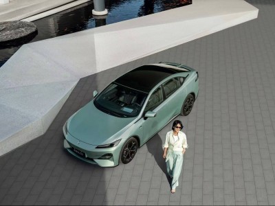 深蓝SL03与特斯拉Model 3:舒适家用VS运动操控,谁是你的出行良伴?