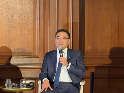 2026大地宪章圆桌会议举行 赛力斯康波：以生态协同共促全球汽车可持续发展