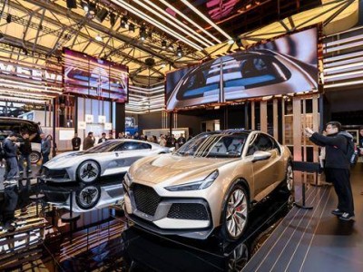 星际穿越新能源AWE首展：S10轿跑配剪刀门，双旗舰布局加速全球化进程