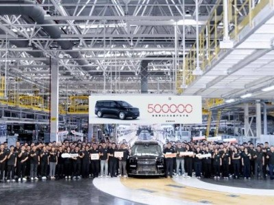 极氪50万台新里程:技术领航高端路,国产豪华车崛起正当时